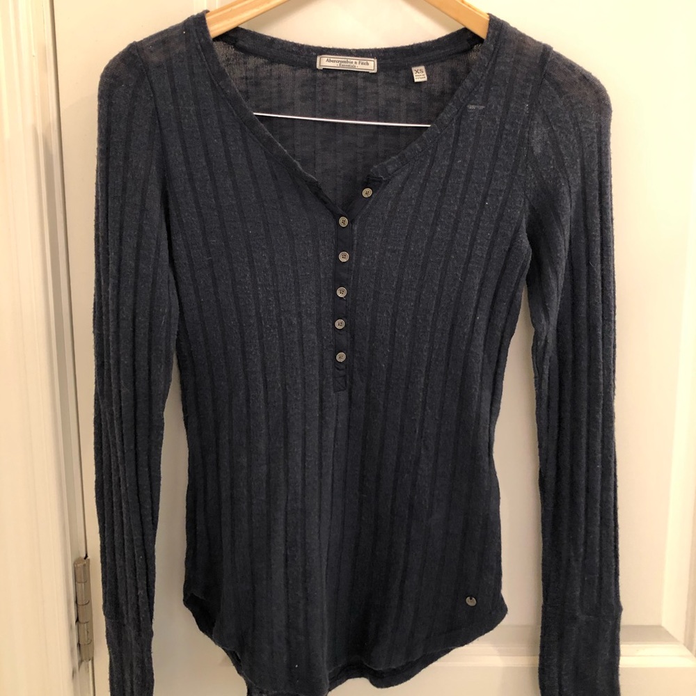 Abercrombie & Fitch top